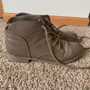 Light brown booties